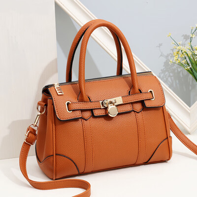 Handbag lady fashion large capacity Kelly bag Korean version of the lady shoulder temperament inclined to her mother Baochao
Handbag lady fashion large capacity Kelly bag Korean version of the lady shoulder temperament inclined to her mother Baochao