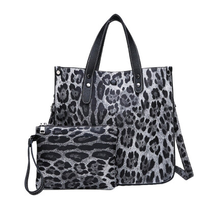 Women Leopard Large Capacity Faux Leather Crossbody Shoulder Bag Tote Pouch 
Women Leopard Large Capacity Faux Leather Crossbody Shoulder Bag Tote Pouch