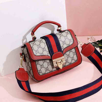 Summer broadband slung womens fashion retro small square bag Joker Western style ladies shoulder bag
Summer broadband slung womens fashion retro small square bag Joker Western style ladies shoulder bag