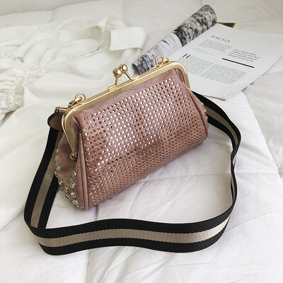 Qiao Bani 2019 new European&American style fashion punching&drilling jigs baodan shoulder diagonal tide women bag cross-border special
Qiao Bani 2019 new European&American style fashion punching&drilling jigs baodan shoulder diagonal tide women bag cross-border special