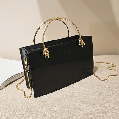 New texture casual bag female 2019 new Korean version of the wild single shoulder slung fashion portable chain small square bag
New texture casual bag female 2019 new Korean version of the wild single shoulder slung fashion portable chain small square bag