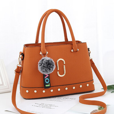 2018 new ladies handbags European&American fashion trend shoulder bag trend handbags cross-border
2018 new ladies handbags European&American fashion trend shoulder bag trend handbags cross-border