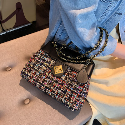 New lady bag 2019 autumn&winter popular Korean version of the large-capacity woolen shoulder bag foreign gas wild chain big bag
New lady bag 2019 autumn&winter popular Korean version of the large-capacity woolen shoulder bag foreign gas wild chain big bag