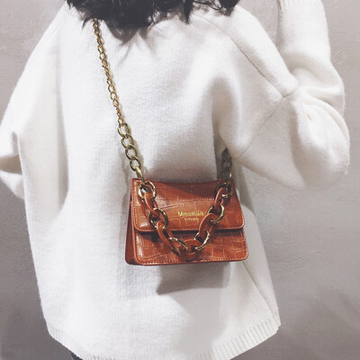 Messenger bag female 2019 new wave Korean version of the summer retro port wind small square bag shoulder bag chain bag chic
Messenger bag female 2019 new wave Korean version of the summer retro port wind small square bag shoulder bag chain bag chic