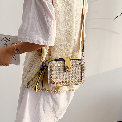 Advanced sense bag foreign air female bag 2019 new wave Korean version of the wild texture Messenger bag chain fashion small square bag
Advanced sense bag foreign air female bag 2019 new wave Korean version of the wild texture Messenger bag chain fashion small square bag
