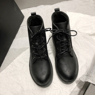 Martins female autumn Korean fashion Joker thin boots breathable motorcycle handsome short boots tide
Martins female autumn Korean fashion Joker thin boots breathable motorcycle handsome short boots tide