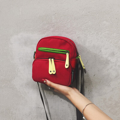 Small bag female 2019 tide Korean version of Harajuku style nylon Messenger bag ins super fire foreign girl girl wild shoulder bag
Small bag female 2019 tide Korean version of Harajuku style nylon Messenger bag ins super fire foreign girl girl wild shoulder bag