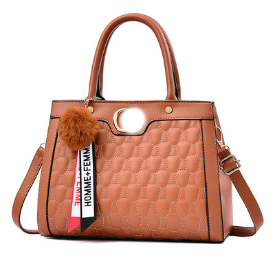 2019 spring&summer new European&American big bag shoulder bag simple wild female bag diagonal cross bag handbag
2019 spring&summer new European&American big bag shoulder bag simple wild female bag diagonal cross bag handbag