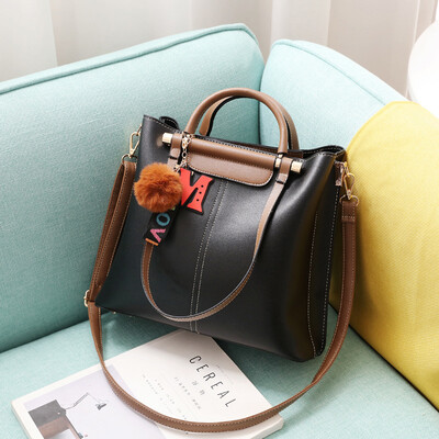 Female bag 2019 spring new cool Korean version of the big bag sleek minimalist shoulder bag
Female bag 2019 spring new cool Korean version of the big bag sleek minimalist shoulder bag