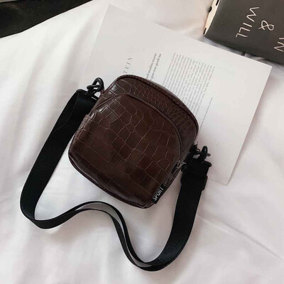 Tailored Womens New Crocodile Pattern Shoulder Messenger Bag Fashion Simple Phone Bag
Tailored Womens New Crocodile Pattern Shoulder Messenger Bag Fashion Simple Phone Bag