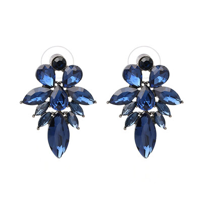 Hot 2019 Luxury Retro Crystal Stud Earrings with opal Stone Women Christmas Birthday Gift Simple Sweety Jewelry J50060
Hot 2019 Luxury Retro Crystal Stud Earrings with opal Stone Women Christmas Birthday Gift Simple Sweety Jewelry J50060