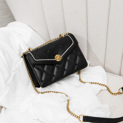 Ins Super Fire Girl 2019 Korean Texture Small Square Bag Fashion Lingge Chain Single Shoulder Messenger Bag
Ins Super Fire Girl 2019 Korean Texture Small Square Bag Fashion Lingge Chain Single Shoulder Messenger Bag