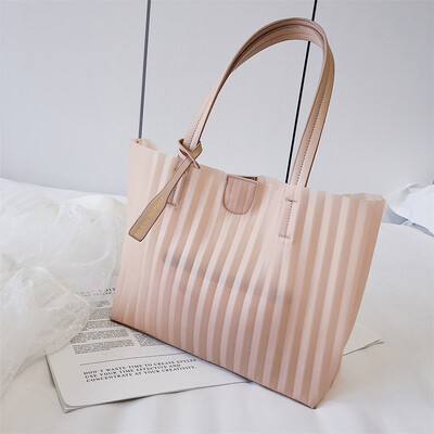 Summer new large capacity bag female 2019 new wave Korean version of the wild single shoulder slung fashion transparent mother bag
Summer new large capacity bag female 2019 new wave Korean version of the wild single shoulder slung fashion transparent mother bag