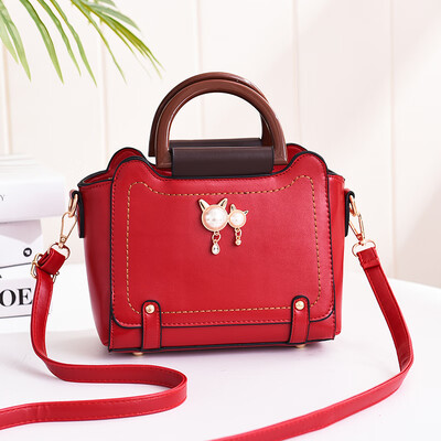Summer womens new wave Korean womens handbags ladies simple Joker fashion shoulder Messenger bag
Summer womens new wave Korean womens handbags ladies simple Joker fashion shoulder Messenger bag