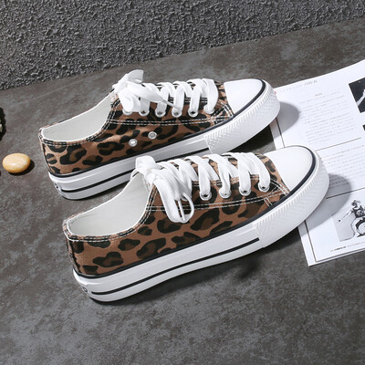Autumn new small white canvas womens shoes 2019 trendy shoes black retro shoes Korean version sneakers 100 student cloth shoes
Autumn new small white canvas womens shoes 2019 trendy shoes black retro shoes Korean version sneakers 100 student cloth shoes