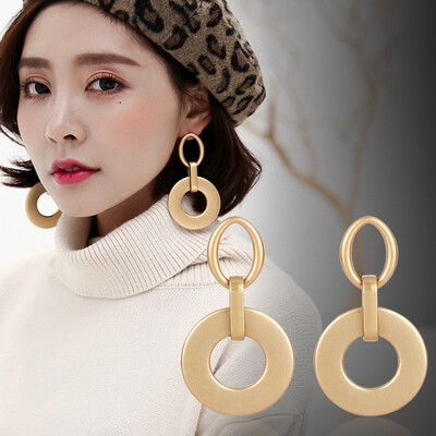 Fashion big earrings personality exaggerated circle earrings temperament earrings female wide face big circle tide people gold ear
Fashion big earrings personality exaggerated circle earrings temperament earrings female wide face big circle tide people gold ear