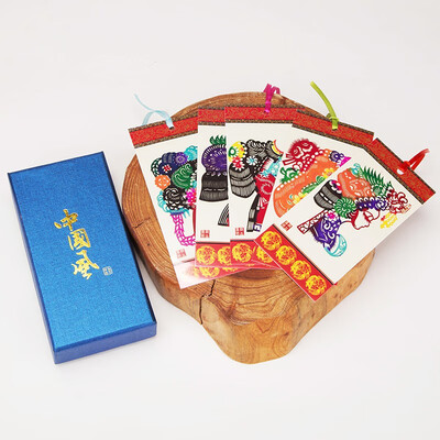 Handmade paper-cut bookmarks Chinese characteristics small gifts Chinese style souvenirs
Handmade paper-cut bookmarks Chinese characteristics small gifts Chinese style souvenirs