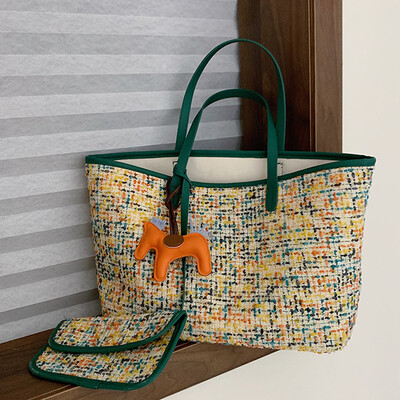 Autumn 2019 Korean version of the new Plaid tweed small breeze Tote bags fashion shoulder shopping bags
Autumn 2019 Korean version of the new Plaid tweed small breeze Tote bags fashion shoulder shopping bags