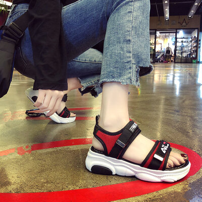Summer Korean version of 100 students thick-soled muffin Roman cool shoes bear flat-soled sandals girl
Summer Korean version of 100 students thick-soled muffin Roman cool shoes bear flat-soled sandals girl