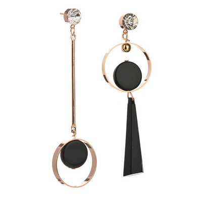 Asymmetric AB Version Circle European&American Fashion Exaggerated Long Female Personality Earrings
Asymmetric AB Version Circle European&American Fashion Exaggerated Long Female Personality Earrings