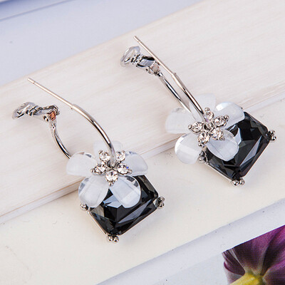 EK414 Korean Style Personality Crystal Acrylic Flowers Drop Earrings For Women Geometric Dangle Earring Lover Sweet Cute Gift
EK414 Korean Style Personality Crystal Acrylic Flowers Drop Earrings For Women Geometric Dangle Earring Lover Sweet Cute Gift