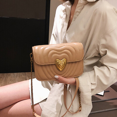 Qiao Bani 2019 new Korean fashion Dongdaemun wild peach heart chain small square bag shoulder diagonal female bag tide
Qiao Bani 2019 new Korean fashion Dongdaemun wild peach heart chain small square bag shoulder diagonal female bag tide