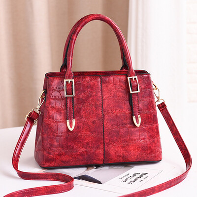 Ladies bag female new Korean version of spring&summer simple fashion handbag trend wild single shoulder Messenger bag
Ladies bag female new Korean version of spring&summer simple fashion handbag trend wild single shoulder Messenger bag