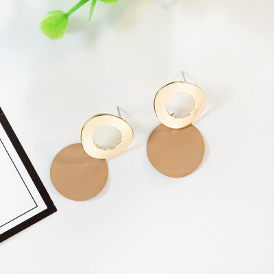 Minimalist Big Round Drop Earrings for Women Geometric Metal Paint Circle Dangle Earrings Trendy Party Jewelry Wholesale
Minimalist Big Round Drop Earrings for Women Geometric Metal Paint Circle Dangle Earrings Trendy Party Jewelry Wholesale
