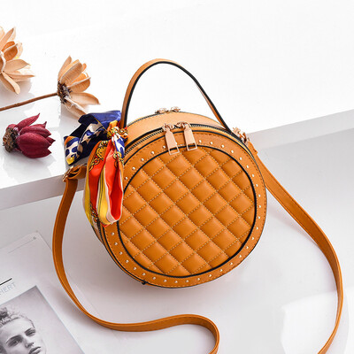 Korean version of the small round bag Lingge interwoven handbags simple wind single shoulder diagonal package ladies cute small bag
Korean version of the small round bag Lingge interwoven handbags simple wind single shoulder diagonal package ladies cute small bag