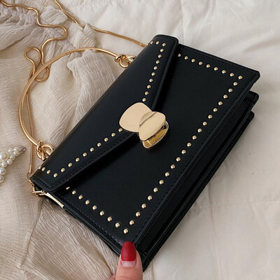 Messenger bag female 2019 new fashion portable small square bag feeling bag foreign style Joker shoulder chain bag
Messenger bag female 2019 new fashion portable small square bag feeling bag foreign style Joker shoulder chain bag