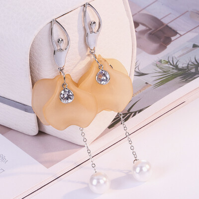 S925 silver needle super fairy ballet earrings female temperament personality wild long flower pendant earrings petal earrings
S925 silver needle super fairy ballet earrings female temperament personality wild long flower pendant earrings petal earrings