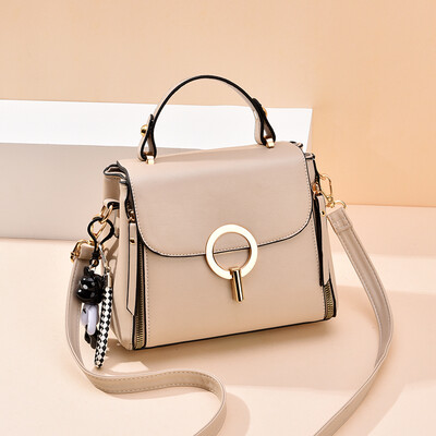 Womens Bags Summer Fashion Texture Westernized Red Square Bags with One Shoulder Slant Bags
Womens Bags Summer Fashion Texture Westernized Red Square Bags with One Shoulder Slant Bags