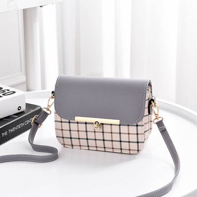 2019 summer new single shoulder diagonal small bag PU leather Korean fashion womens bag slung small square bag
2019 summer new single shoulder diagonal small bag PU leather Korean fashion womens bag slung small square bag