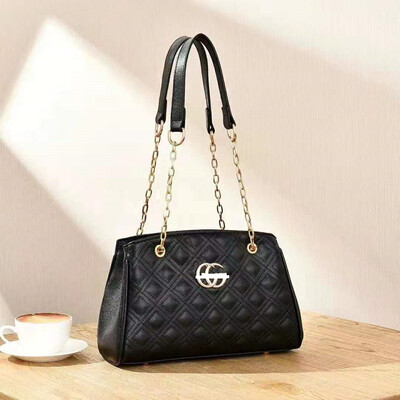 New fashion gold small square bag shoulder bag boutique handbags handbag ladies temperament Messenger bag
New fashion gold small square bag shoulder bag boutique handbags handbag ladies temperament Messenger bag