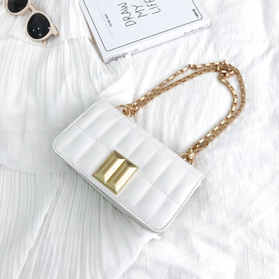 Simple fashion casual mobile phone bag wild embroidery thread handbag female 2019 new foreign style texture chain Messenger bag
Simple fashion casual mobile phone bag wild embroidery thread handbag female 2019 new foreign style texture chain Messenger bag