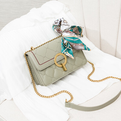 Go to the new mini-network celebrity girl 2019 Chao Korean version 100 lap slanted fashion rhomboid chain small square bag
Go to the new mini-network celebrity girl 2019 Chao Korean version 100 lap slanted fashion rhomboid chain small square bag