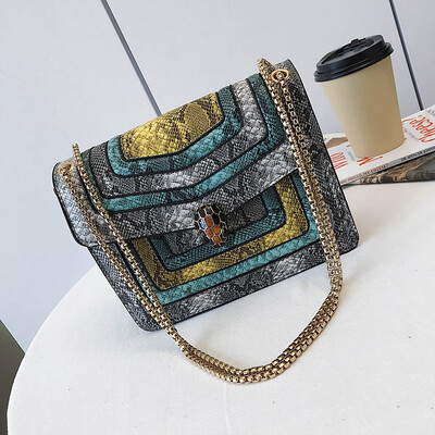 Qiao Bani 2019 new European&American style fashion BV hit color hot snake head flip bag shoulder diagonal trend handbags
Qiao Bani 2019 new European&American style fashion BV hit color hot snake head flip bag shoulder diagonal trend handbags