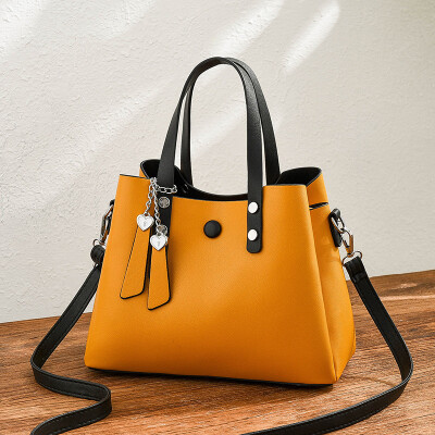 Womens bag 2019 tide new bag female Europe&America big bag fashion wild women bag shoulder bag
Womens bag 2019 tide new bag female Europe&America big bag fashion wild women bag shoulder bag