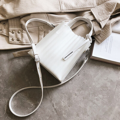 Ins super fire bag female bag 2019 new wave Korean version of the wild student Messenger bag transparent jelly shoulder portable
Ins super fire bag female bag 2019 new wave Korean version of the wild student Messenger bag transparent jelly shoulder portable