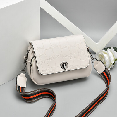 Summer on the new small bag womens bag fashion fresh stone texture foreign style slung ins shoulder
Summer on the new small bag womens bag fashion fresh stone texture foreign style slung ins shoulder