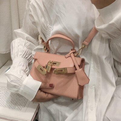 Advanced sense small bag of foreign style handbag handbags new 2019 French niche wild ins messenger bag
Advanced sense small bag of foreign style handbag handbags new 2019 French niche wild ins messenger bag