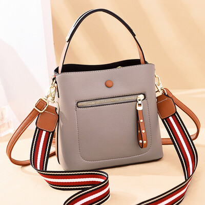 Bag womens bag large bucket bag simple texture simple Korean Joker ladies shoulder slung
Bag womens bag large bucket bag simple texture simple Korean Joker ladies shoulder slung