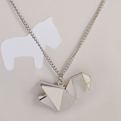 Crane Hollowed Out Origami Pendants Clavicle Delicate Cute Necklace Women harajuku Simple Jewelry Gift collares Fashion
Crane Hollowed Out Origami Pendants Clavicle Delicate Cute Necklace Women harajuku Simple Jewelry Gift collares Fashion