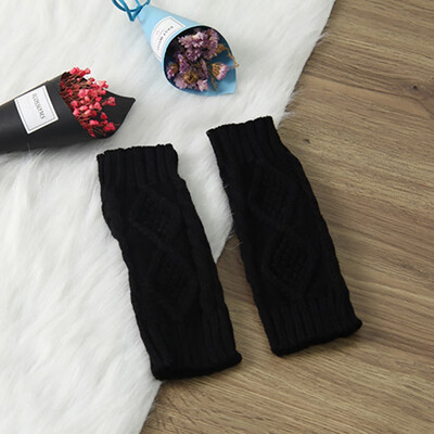 Knitted Gloves Women Winter Half Finger Wool Gloves Autumn&Winter Warm Rhombus Lattice Knitted Wool Couple Gloves
Knitted Gloves Women Winter Half Finger Wool Gloves Autumn&Winter Warm Rhombus Lattice Knitted Wool Couple Gloves