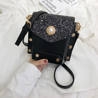 New small bag handbags new 2019 Korean version of sequins shoulder small square bag net red black bag texture Messenger bag
New small bag handbags new 2019 Korean version of sequins shoulder small square bag net red black bag texture Messenger bag
