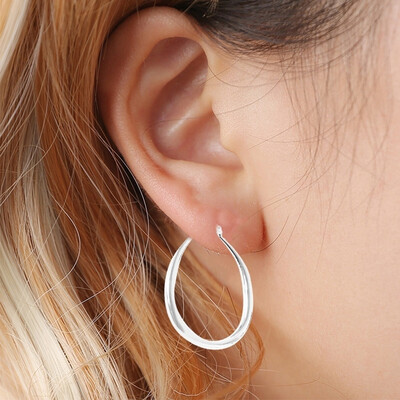 2pcs Elegant Oval Shaped Extra Large Hoop Earrings Womens Fashion
2pcs Elegant Oval Shaped Extra Large Hoop Earrings Womens Fashion