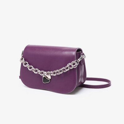 2019 spring new Korean version of the small CK metal buckle ladies chain bag fashion wild shoulder bag Messenger bag
2019 spring new Korean version of the small CK metal buckle ladies chain bag fashion wild shoulder bag Messenger bag