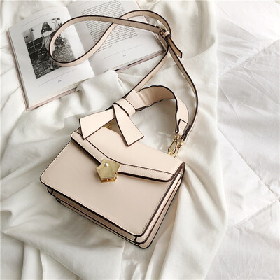 Qiao Bani 2019 new South Korea ins fashion solid color wide shoulder straps shoulder shoulder diagonal trend female bag
Qiao Bani 2019 new South Korea ins fashion solid color wide shoulder straps shoulder shoulder diagonal trend female bag