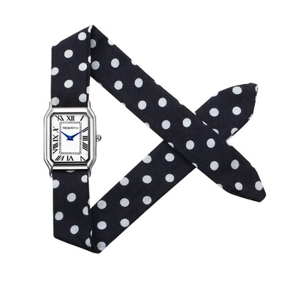 REBIRTH Li Pofu high quality machine square dial Roman scale straps fashion art clear
REBIRTH Li Pofu high quality machine square dial Roman scale straps fashion art clear