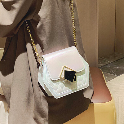 2019 new Korean fashion colorful small square bag laser small bag lock chain bag shoulder Messenger bag handbag
2019 new Korean fashion colorful small square bag laser small bag lock chain bag shoulder Messenger bag handbag